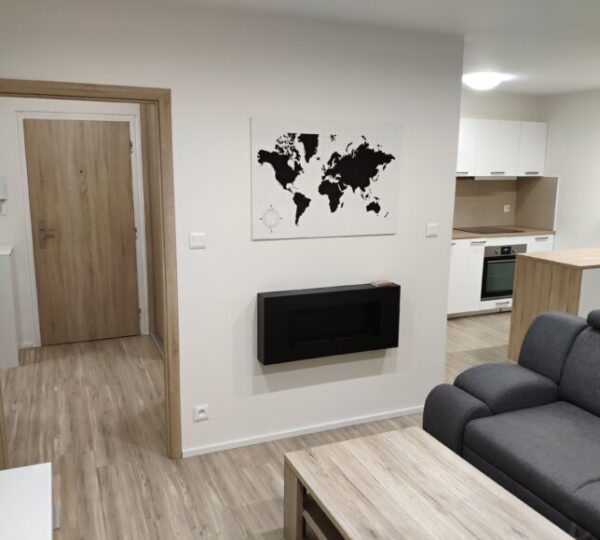 Prodej bytu 2+kk 66 m² s garážovým stáním a dvěma lodžiemi – Praha Vršovice, ul. Uzbecká